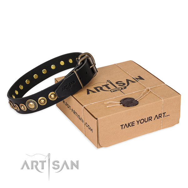 Flexible genuine leather dog collar handmade for daily walking