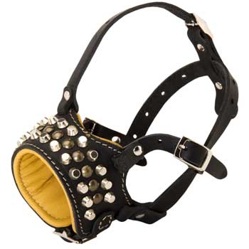 Adjustable Leather Mastiff Muzzle with Studs for Walking Dog 